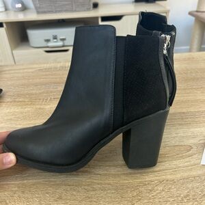 H&M Divided Black Boots